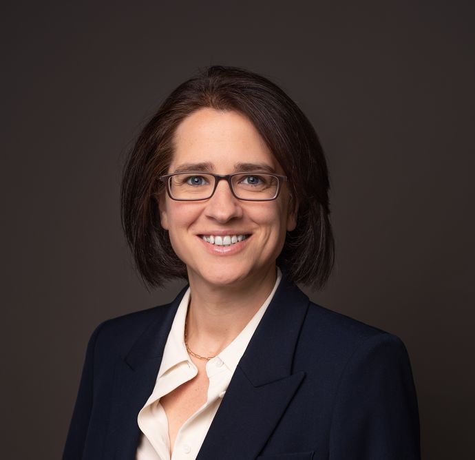 Headshot of Jen Sisson